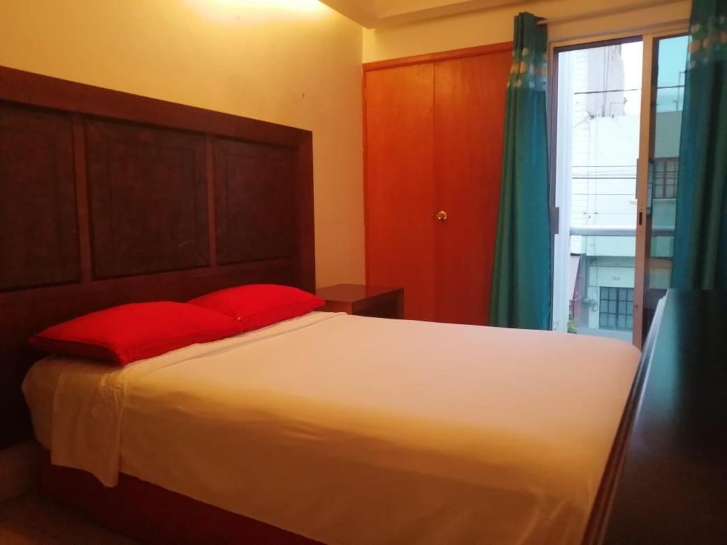 Pule Pule Hostal Boutique Guadalajara Buitenkant foto
