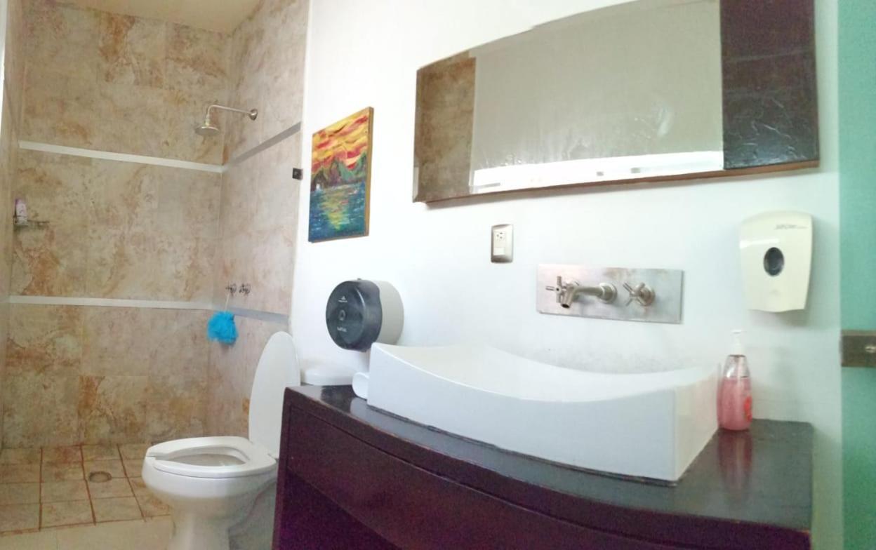 Pule Pule Hostal Boutique Guadalajara Buitenkant foto